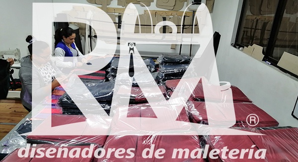 RM-diseñadores-de-maleteria--empresa-ecuatoriana-líder-en-la-comercialización-y-fabricacion--de-artículos-promocionales-en-Quito